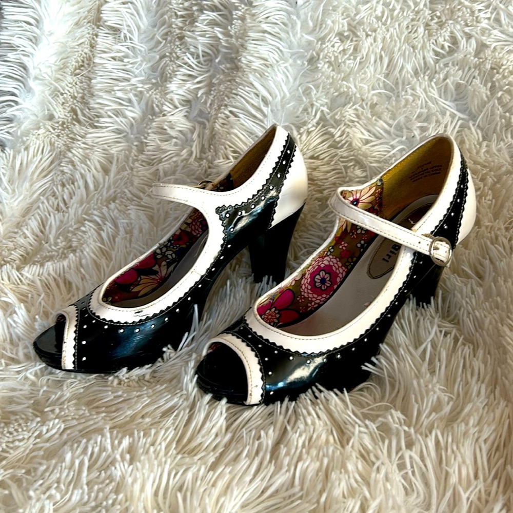 Madden Girl retro heels